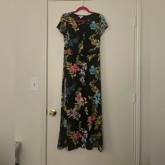 Floral Maxi Dress - Picture 1 of 7